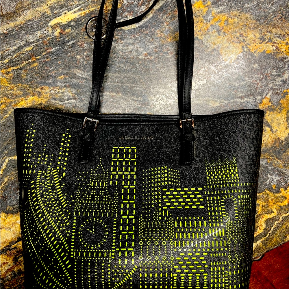 Michael Kors Tote